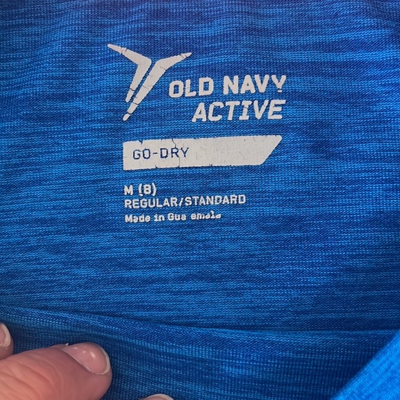 Old Navy Active 
Gently used. Size 8
Color Blue.
Long sleeve 
#380A - Picture 3 of 5
